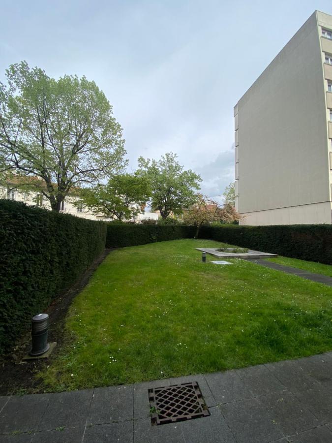 Grand Appartement Courbevoie Paris Exterior foto