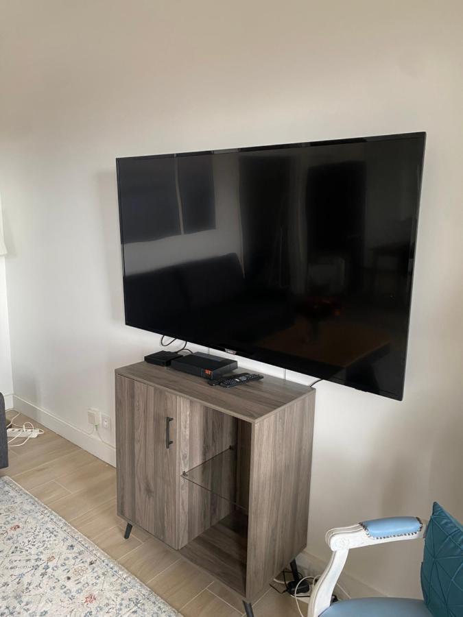 Grand Appartement Courbevoie Paris Exterior foto